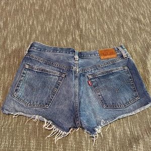Levi’s shorts sz 28